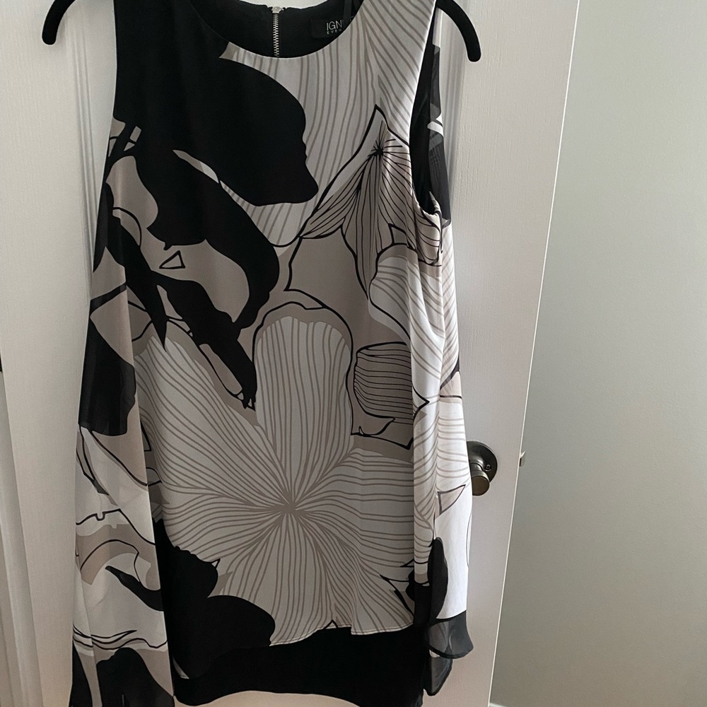 Superb dress from Melanie Lyne